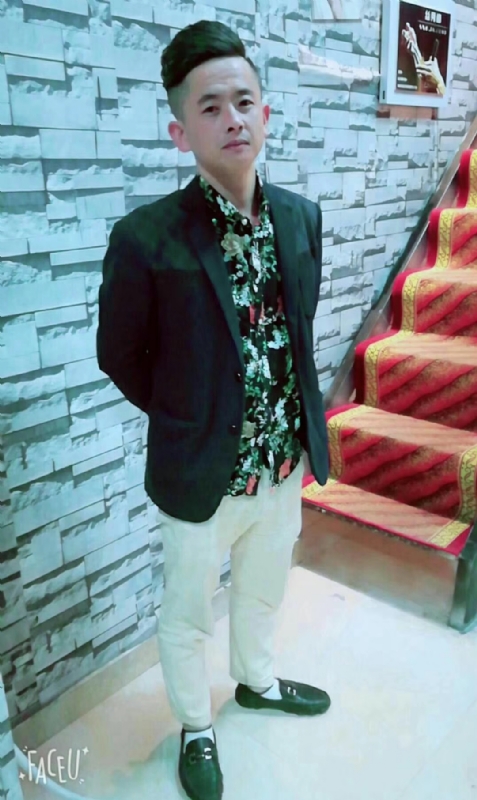 男人三十而立的第一张照片--昆明相亲服务中心