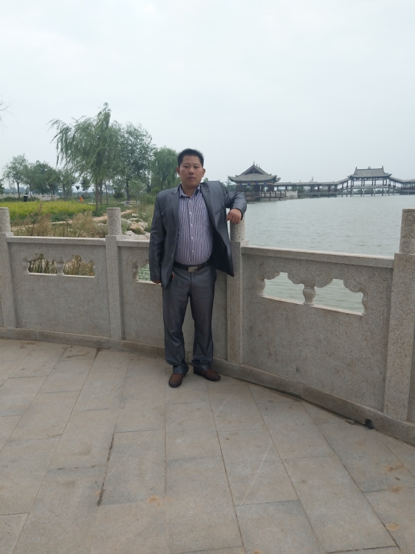 寻找爱的第一张照片--昆明相亲服务中心