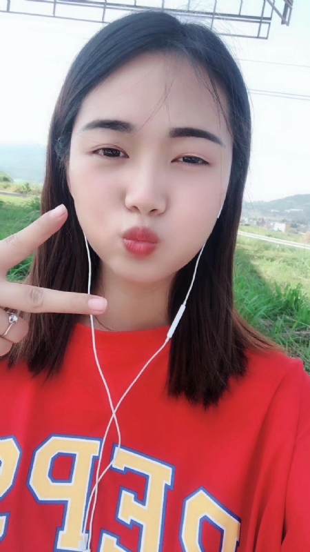 深拥必定温暖的第一张照片--昆明相亲服务中心