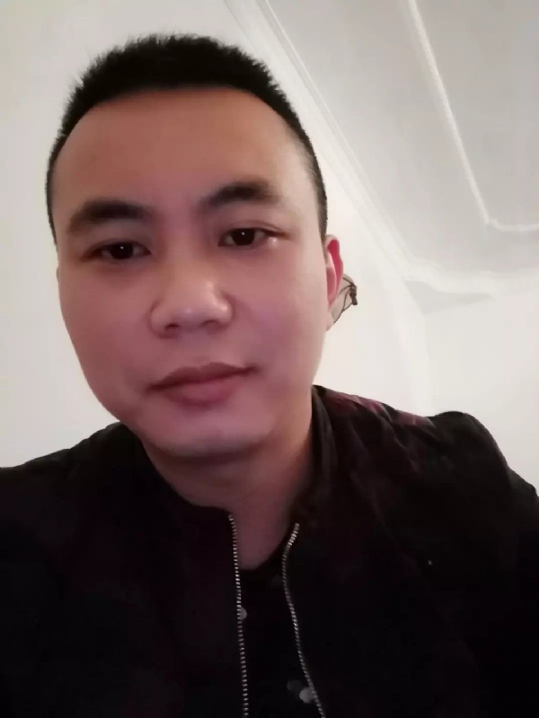 喜闻香气的第一张照片--昆明相亲服务中心