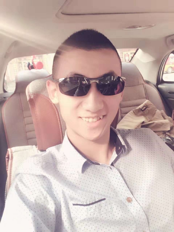 风雨的第一张照片--昆明相亲服务中心