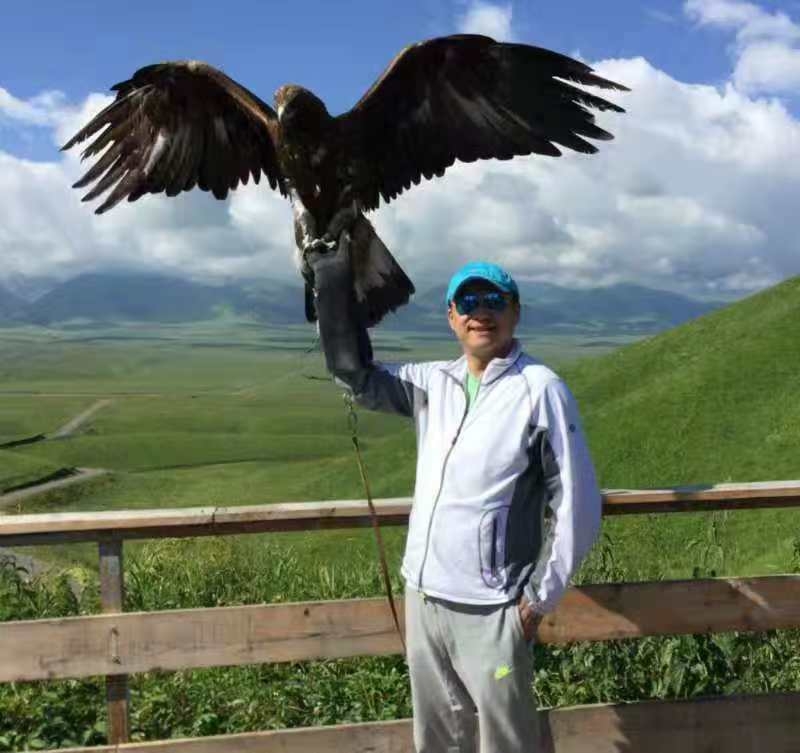 怀抱清风的第一张照片--昆明相亲服务中心