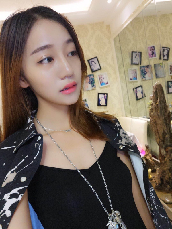 凉兮的第一张照片--昆明相亲服务中心