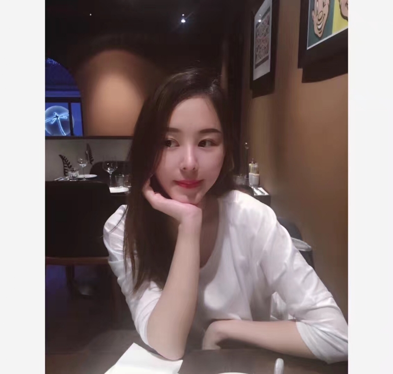 筱月悦的第一张照片--昆明相亲服务中心