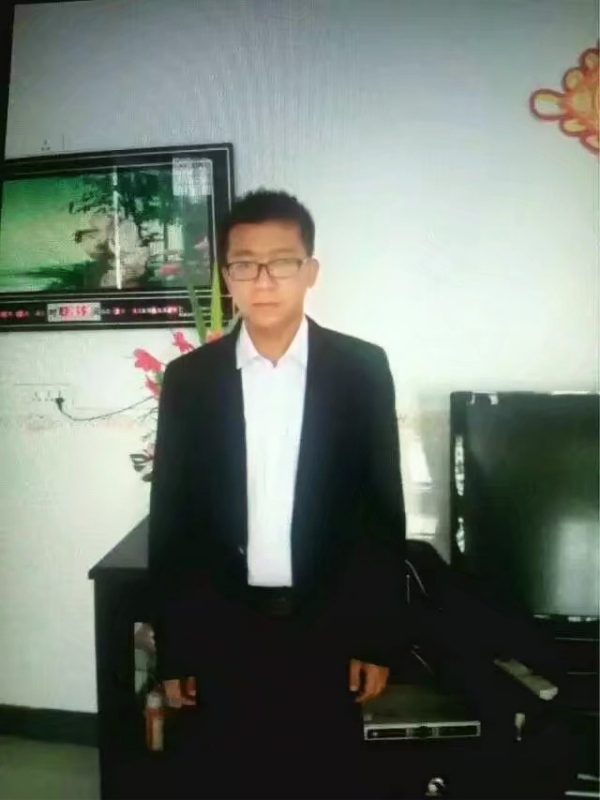 依然疼痛的第一张照片--昆明相亲服务中心