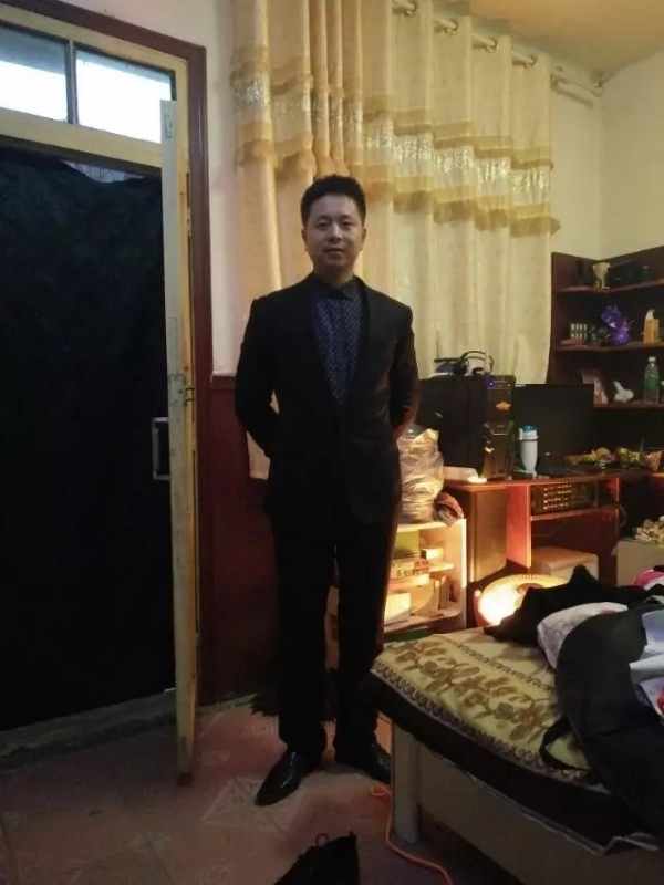 亮亮的第一张照片--昆明相亲服务中心