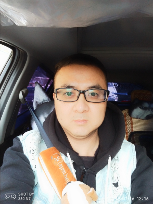 香烟最懂男人心的第一张照片--昆明相亲服务中心