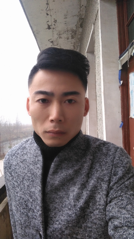 谁伴我闯荡的第一张照片--昆明相亲服务中心