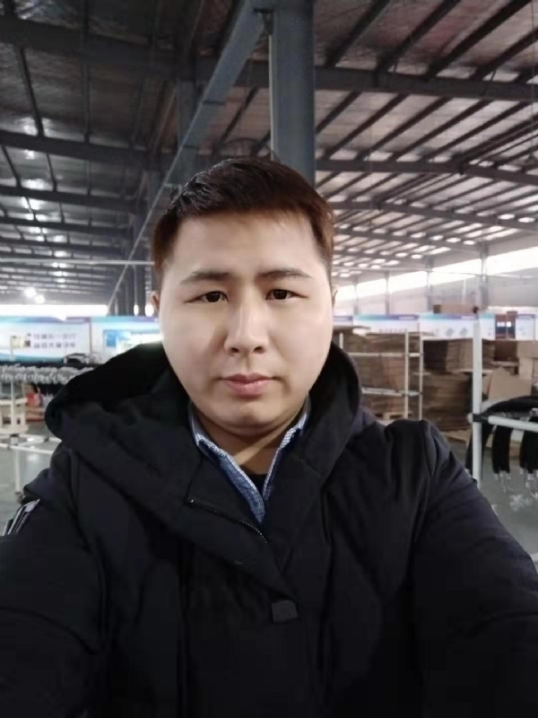 刀锋的第一张照片--昆明相亲服务中心