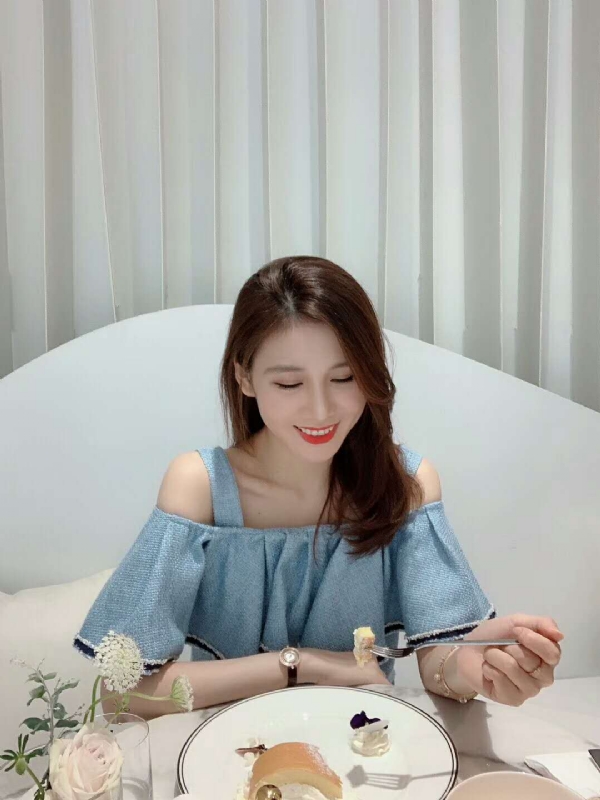 Emily的第三张照片--昆明相亲服务中心