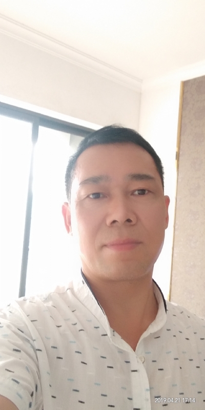 朝望大海的第一张照片--昆明相亲服务中心