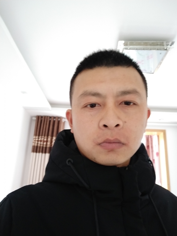 吴伟899的第一张照片--昆明相亲服务中心