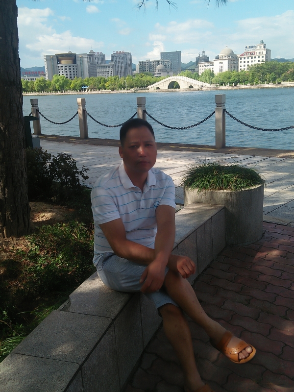 尹力的第一张照片--昆明相亲服务中心