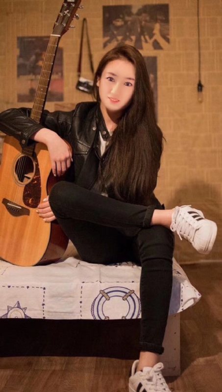 水中月的第一张照片--昆明相亲服务中心