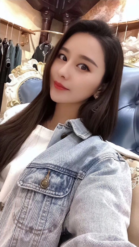 李珊珊的第一张照片--昆明相亲服务中心