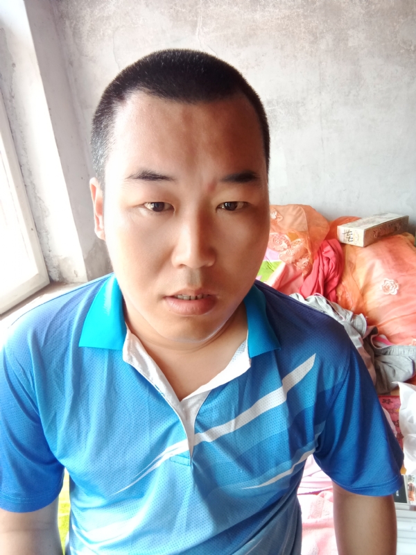 灰太狼的第一张照片--昆明相亲服务中心