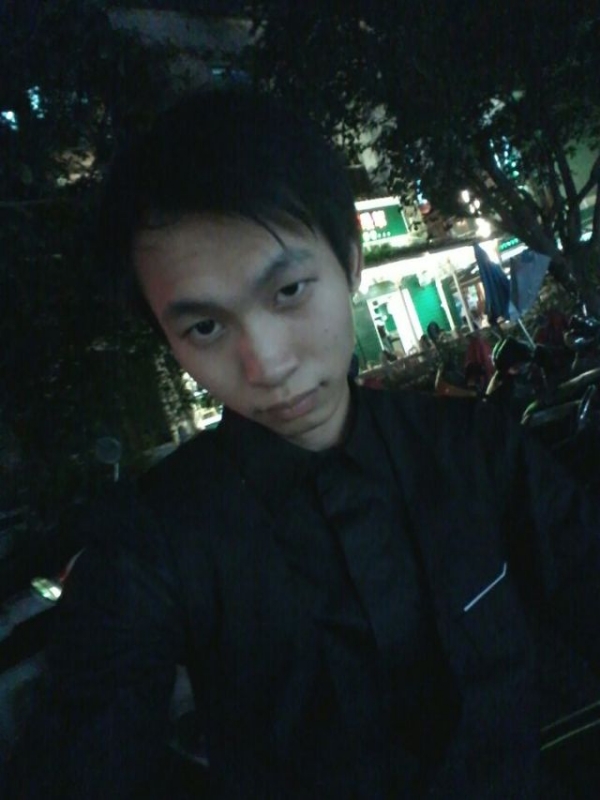 瞬间回眸的第一张照片--昆明相亲服务中心