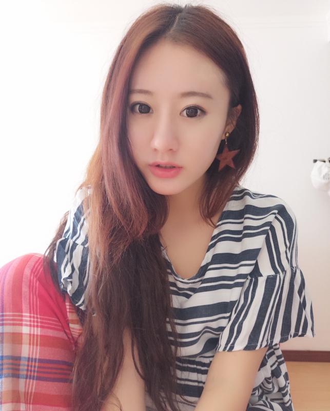 没有故事的女同学的第二张照片--昆明相亲服务中心