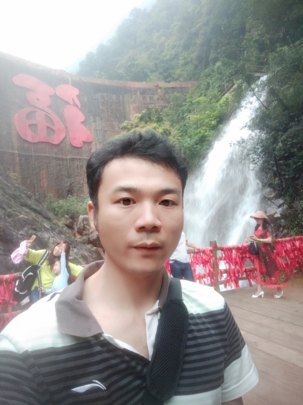 珊珊您是珊无无无妻的第一张照片--昆明相亲服务中心