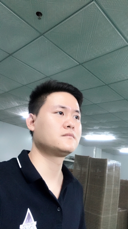 伟的第一张照片--昆明相亲服务中心