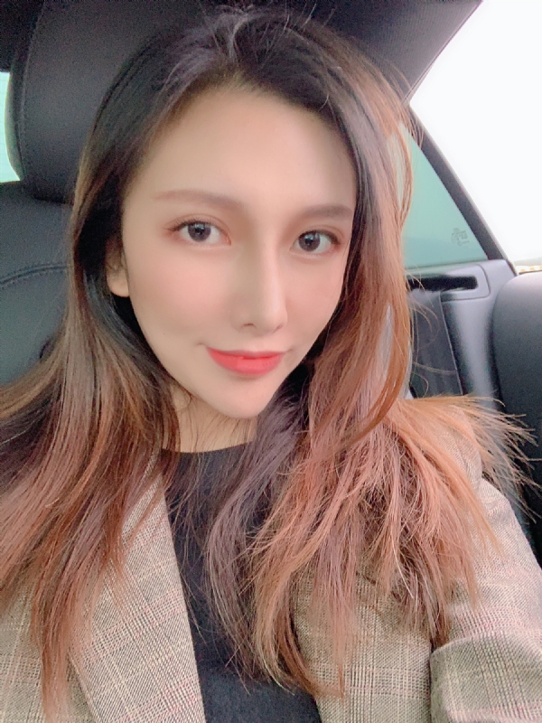 李岚Lancy的第一张照片--昆明相亲服务中心