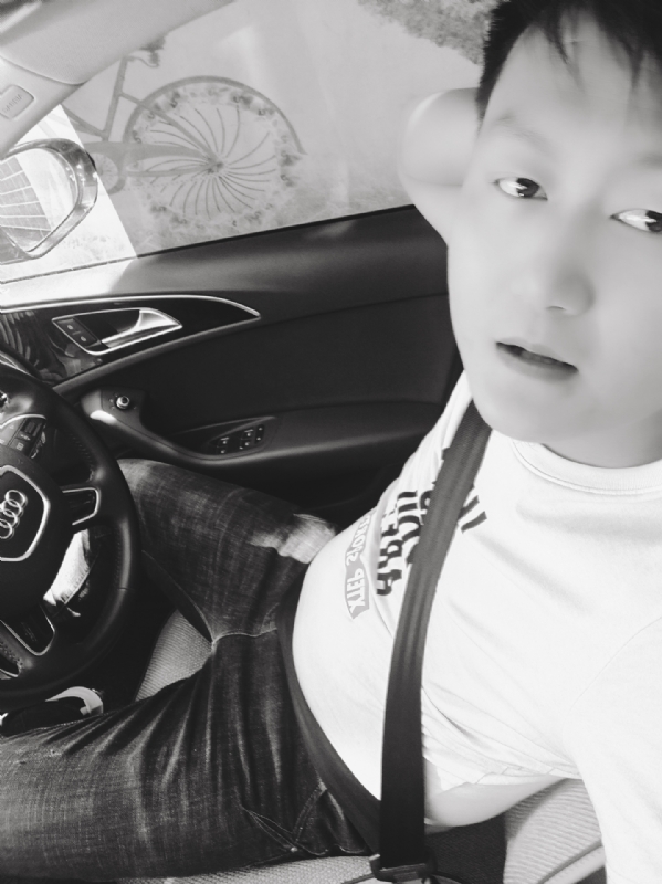 意中人的第一张照片--昆明相亲服务中心