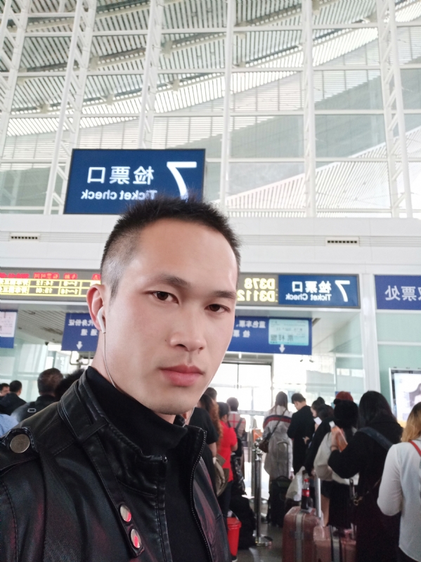 一叶知秋的第一张照片--昆明相亲服务中心