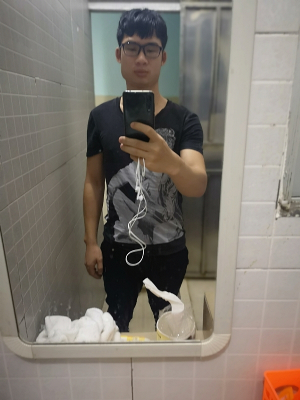 右手的执着的第一张照片--昆明相亲服务中心