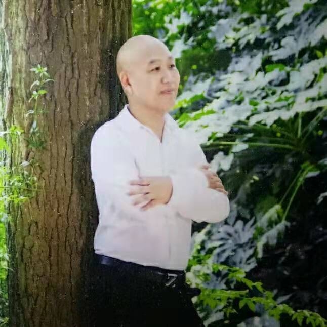 郑鑫牵手的第一张照片--昆明相亲服务中心