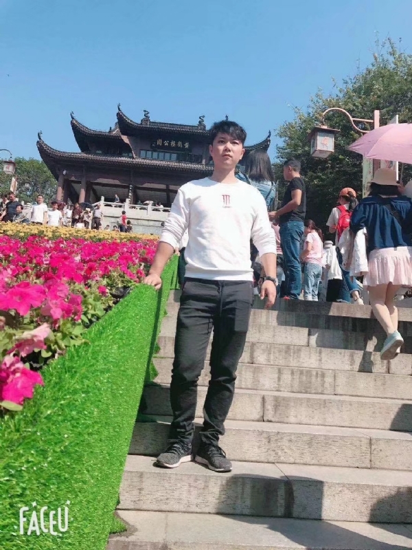 坦然的第二张照片--昆明相亲服务中心