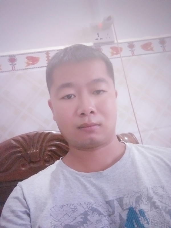 心雨的第一张照片--昆明相亲服务中心