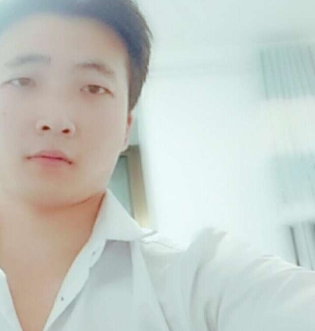 华英雄的第一张照片--昆明相亲服务中心