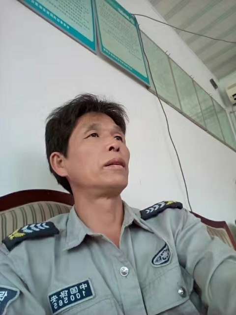 卧窗听雨的第一张照片--昆明相亲服务中心