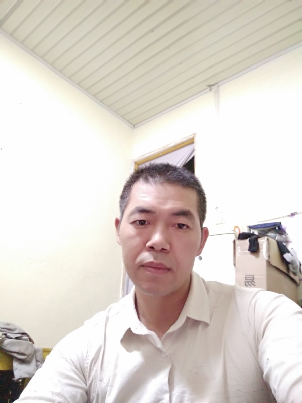 为伊消得人憔悴的第一张照片--昆明相亲服务中心