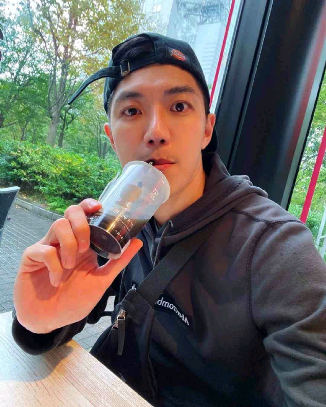 苏天奇的第一张照片--昆明相亲服务中心