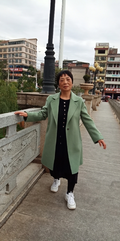 小玲的第一张照片--昆明相亲服务中心