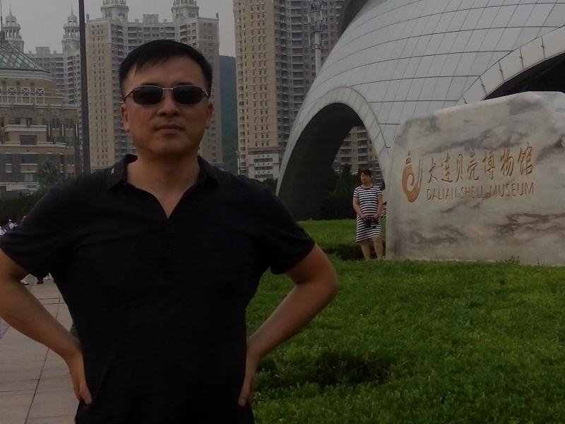 豁达的第一张照片--昆明相亲服务中心