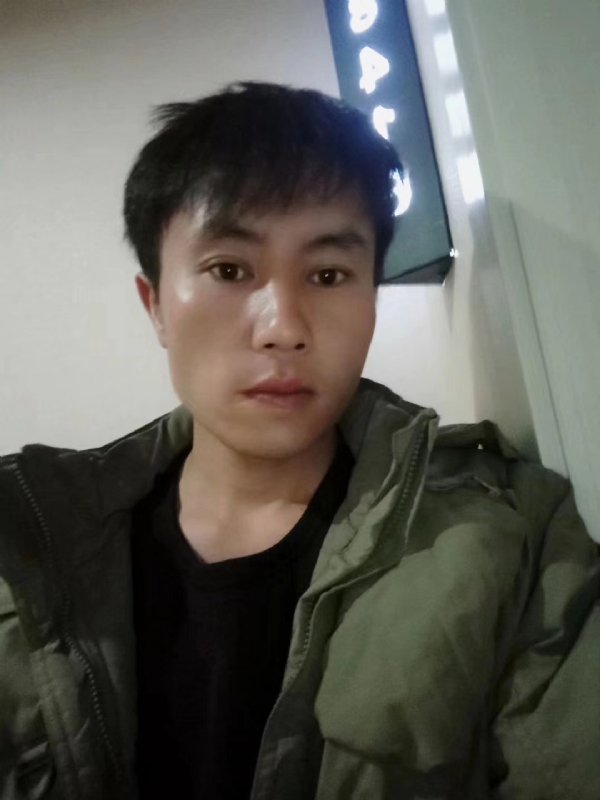 槑头槑脑的第一张照片--昆明相亲服务中心