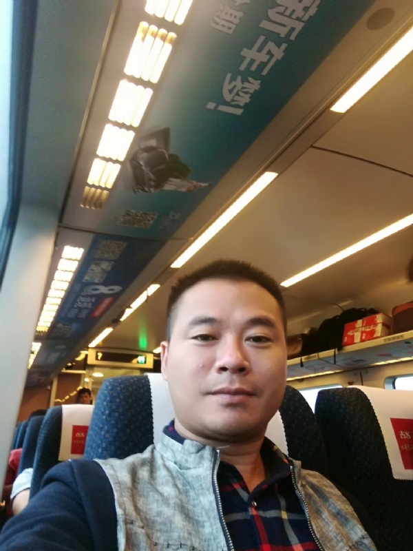 等爱的人的第一张照片--昆明相亲服务中心