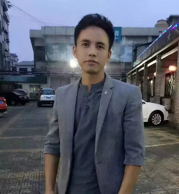 华谢的第一张照片--昆明相亲服务中心