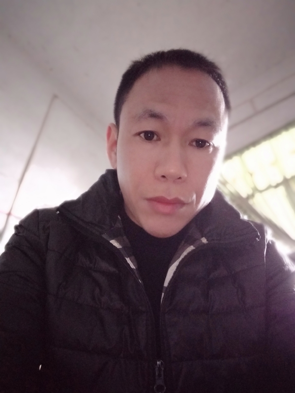 相信真爱的第一张照片--昆明相亲服务中心