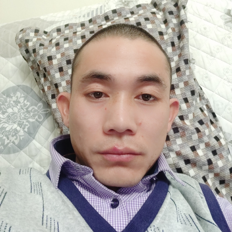 龙飞的第一张照片--昆明相亲服务中心