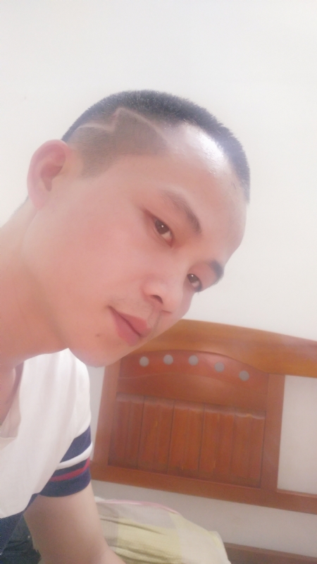 骑着蜗牛看世界的第一张照片--昆明相亲服务中心