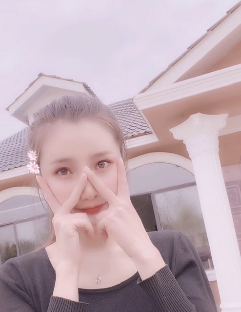 小媛的第一张照片--昆明相亲服务中心