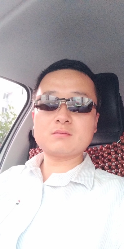 痛苦的单身狗的第一张照片--昆明相亲服务中心