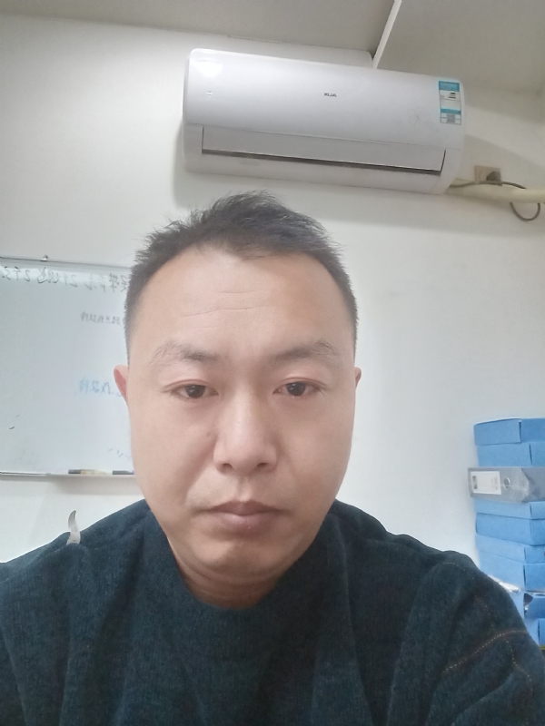 寻找另一半的第一张照片--昆明相亲服务中心