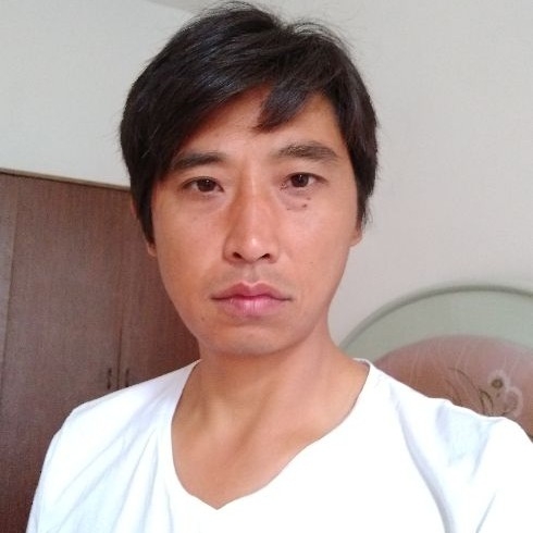 莞尔一笑的第一张照片--昆明相亲服务中心