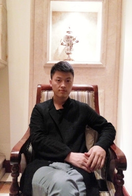 制片人杨亚林的第一张照片--昆明相亲服务中心