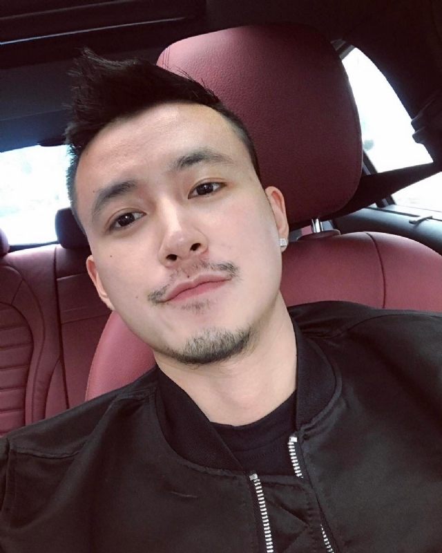 隆刘的第一张照片--昆明相亲服务中心