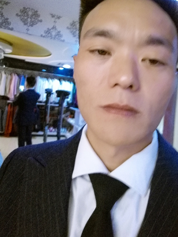 醉酒的蝴蝶的第二张照片--昆明相亲服务中心